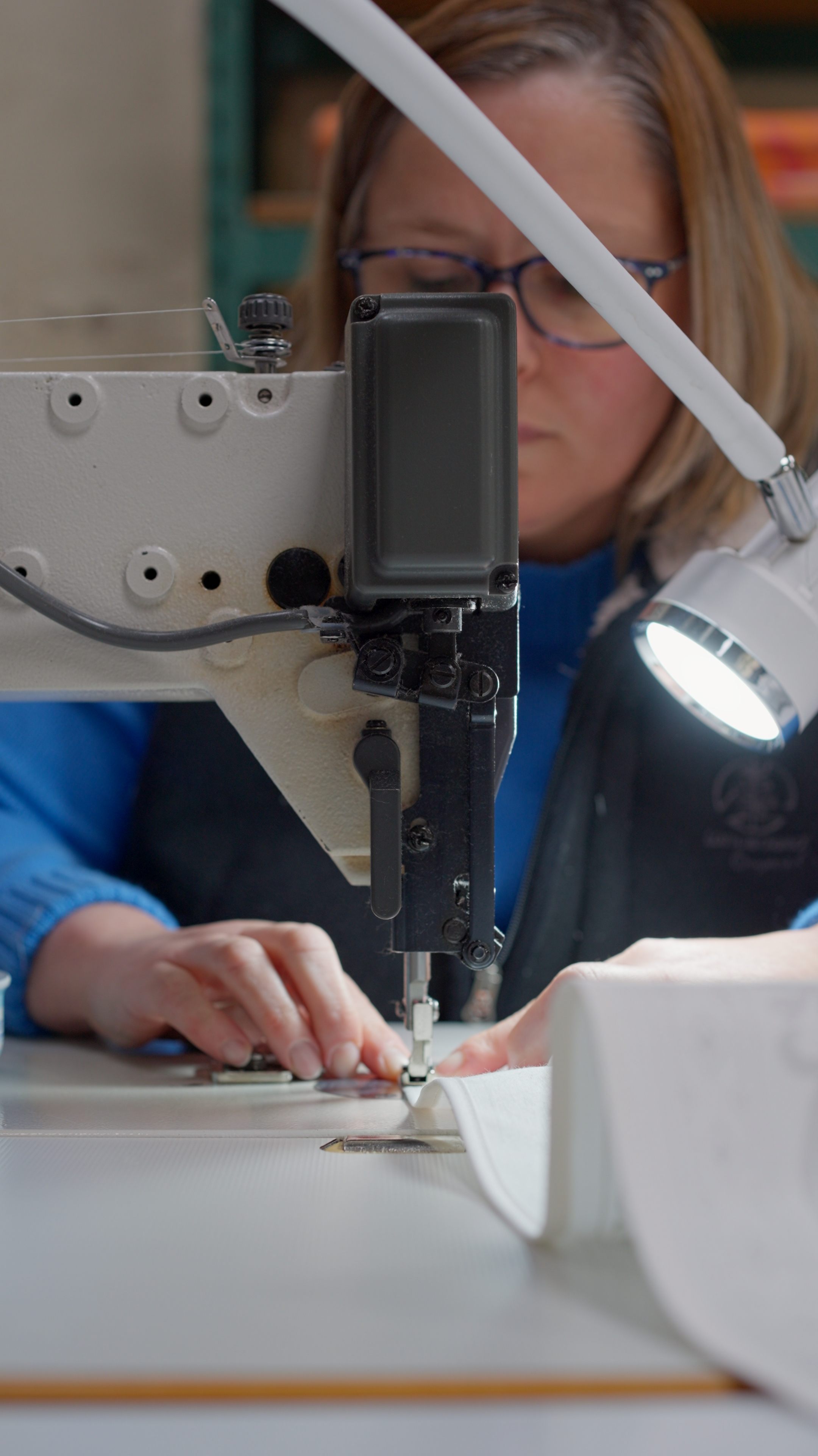 Stitching and assembly of printed fabric — artisan finishing La Manufacture MIE Alsace